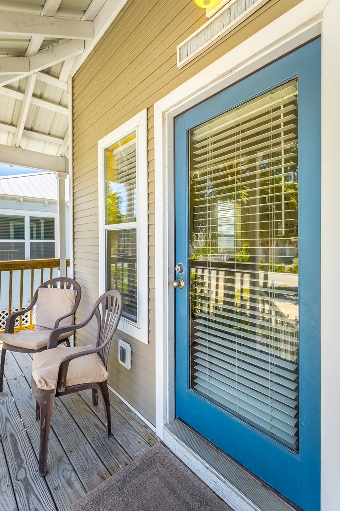 125 Parkside Cir, 32456