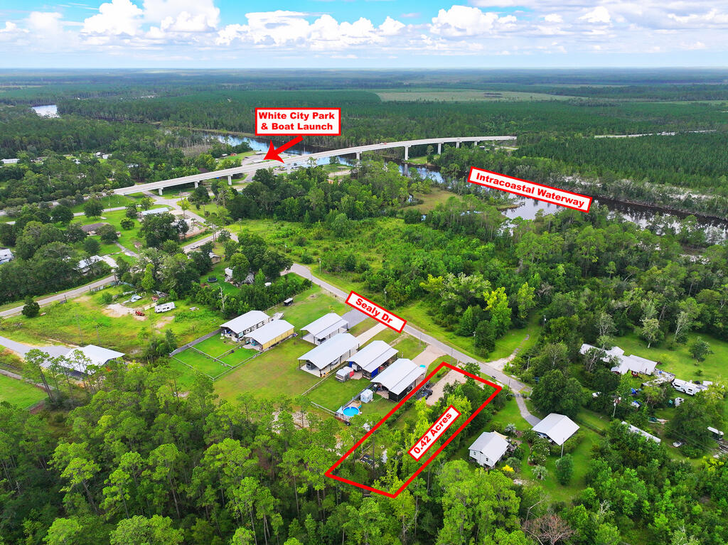 385 Sealy Dr, 32465