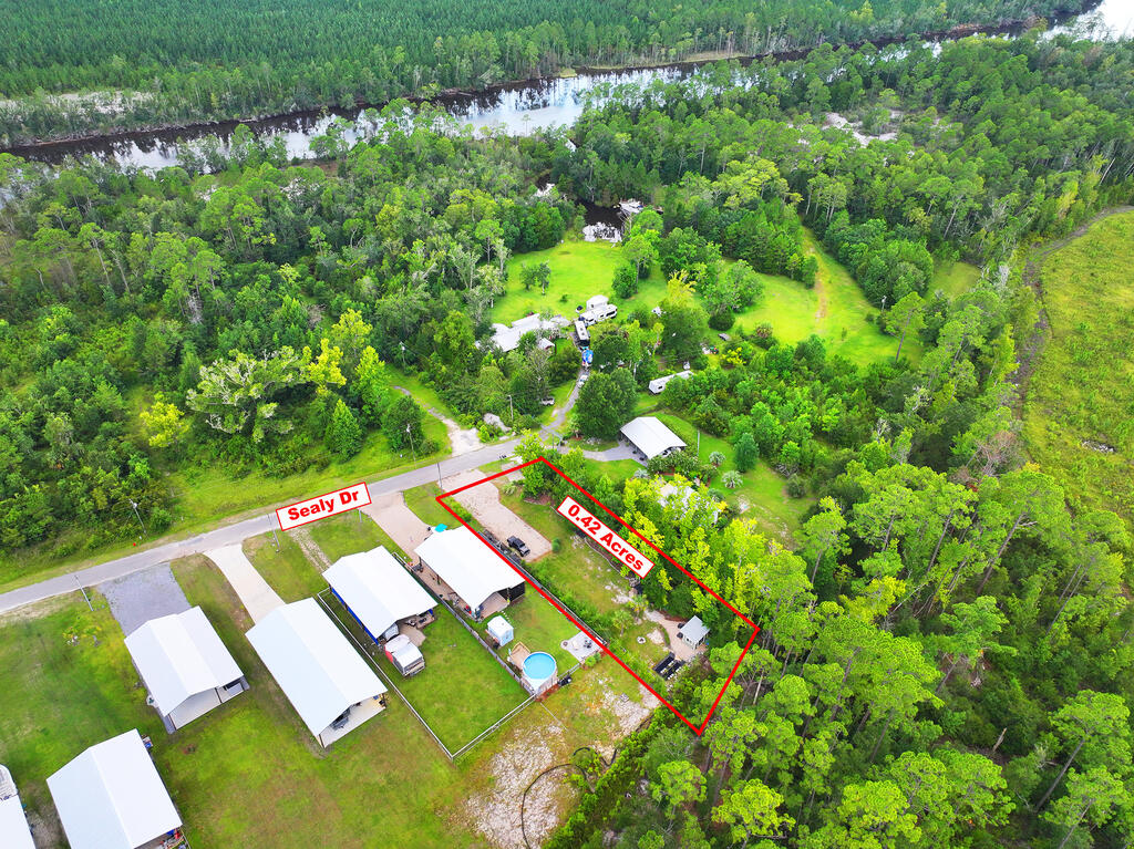 385 Sealy Dr, 32465