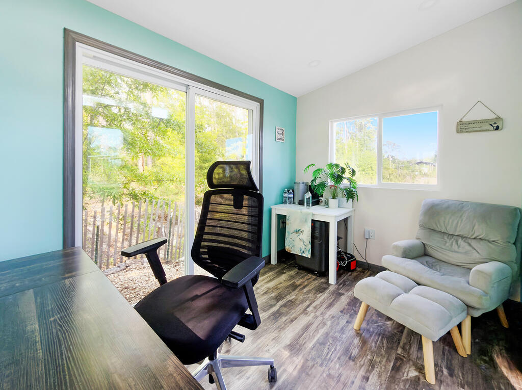 385 Sealy Dr, 32465