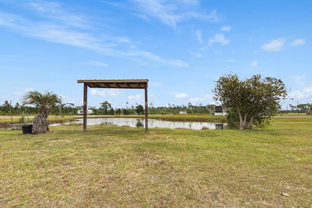 385 Sunshine Rd, 32456