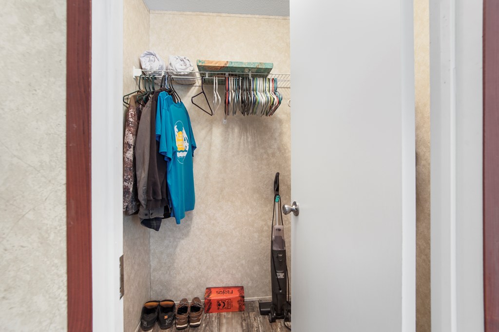 385 Sunshine Rd, 32456