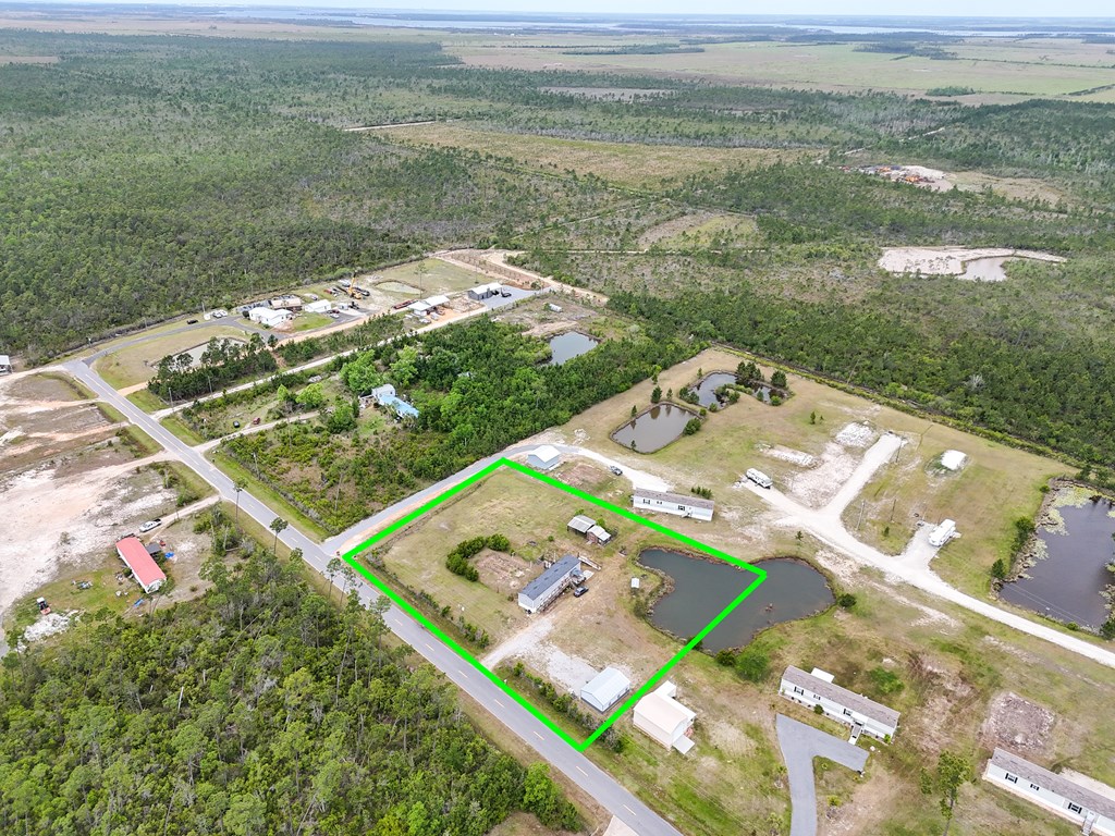 385 Sunshine Rd, 32456