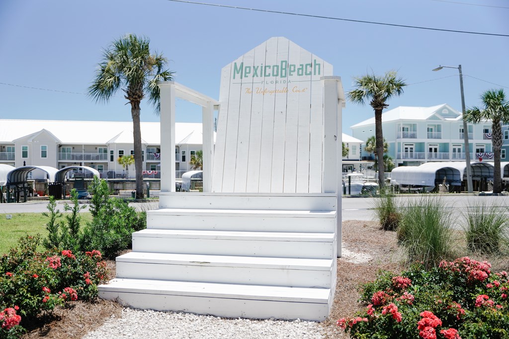 311 Bonnet St, Port St. Joe 32456