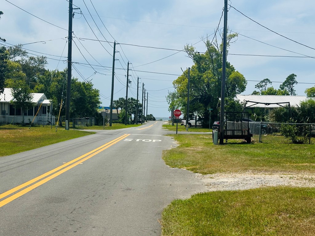 345 Marlin St, Port St. Joe 32456