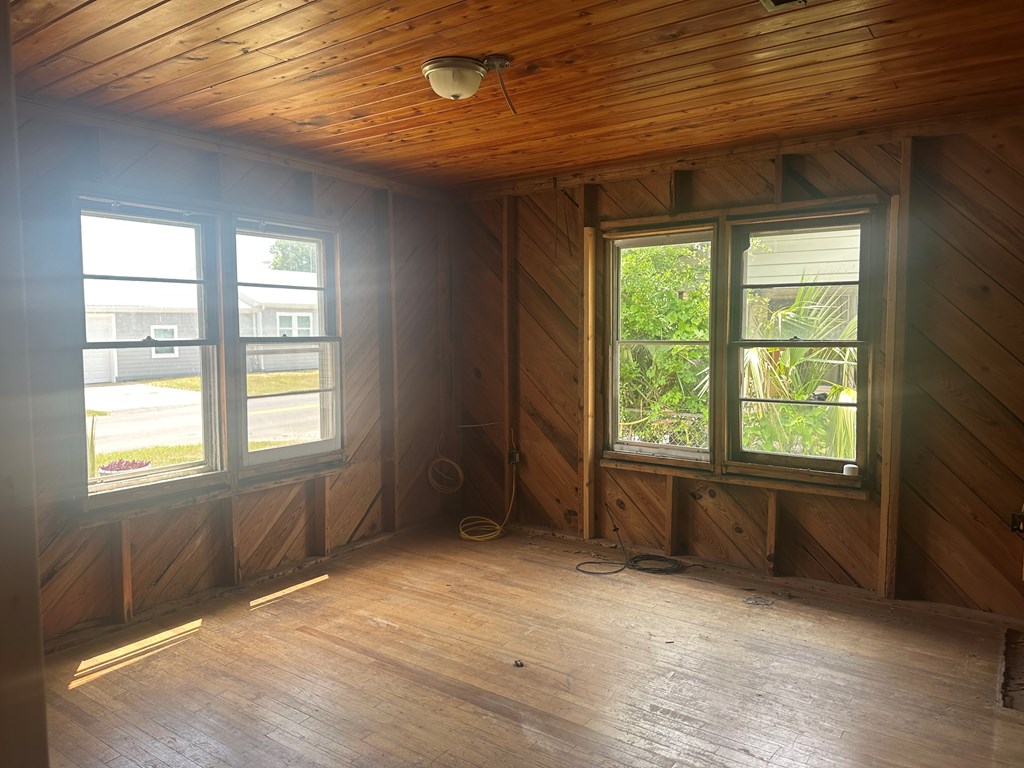 345 Marlin St, Port St. Joe 32456