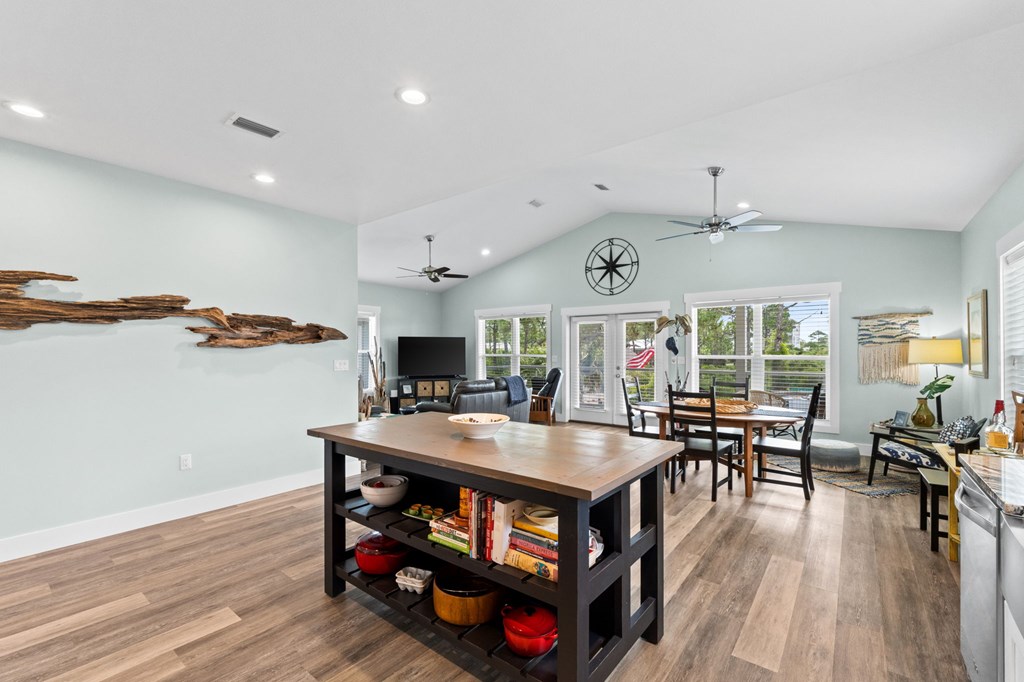 103 Mccosh Mill Rd, Port St. Joe 32456