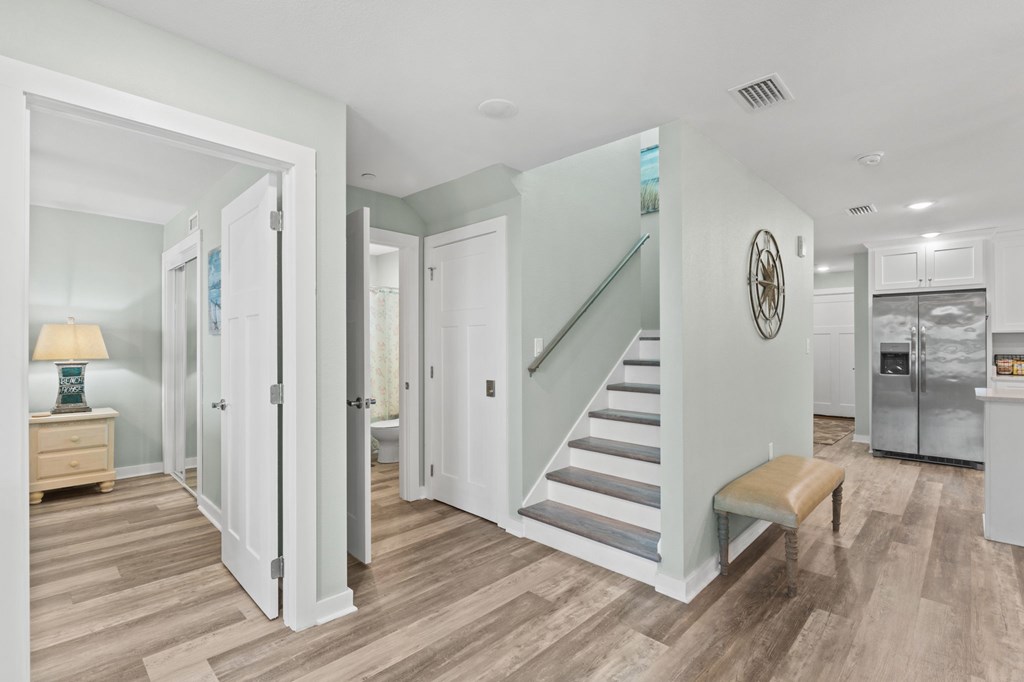 112 32nd St # F, 32456 Unit: F