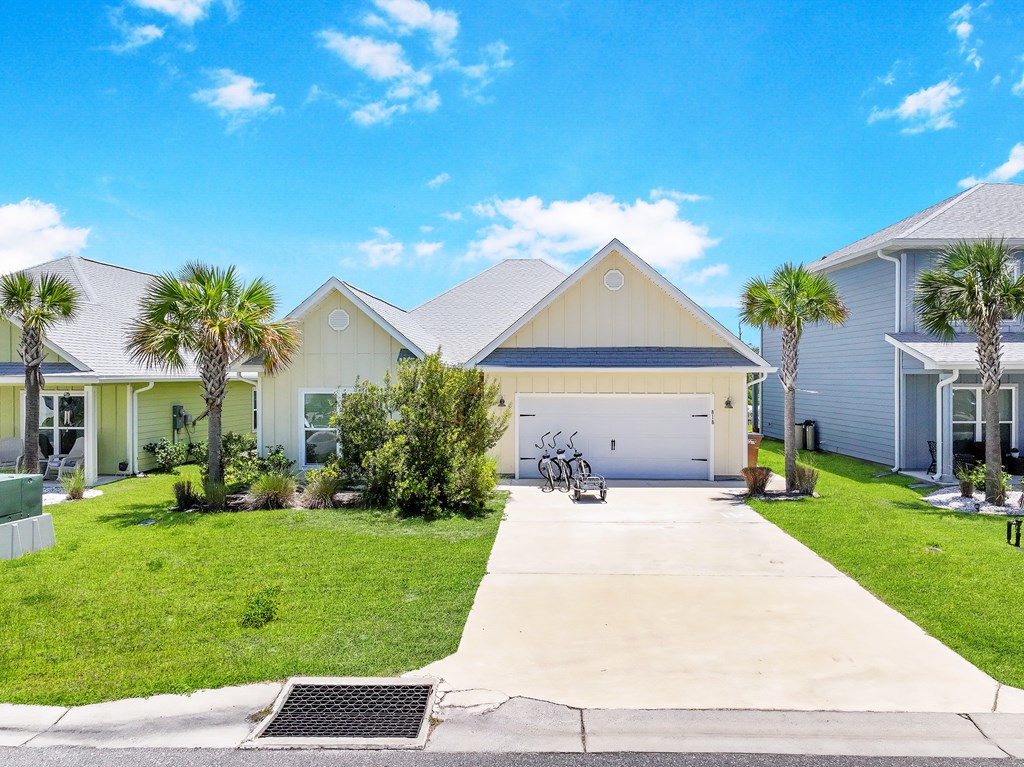 818 Backwater Rd, Port St. Joe 32456
