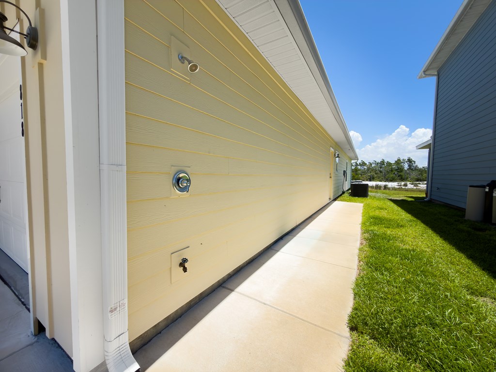 818 Backwater Rd, Port St. Joe 32456