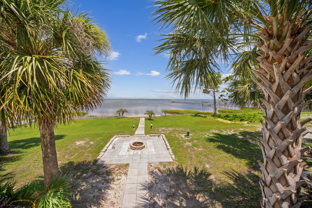 7110 Leeward St, Port St. Joe 32456