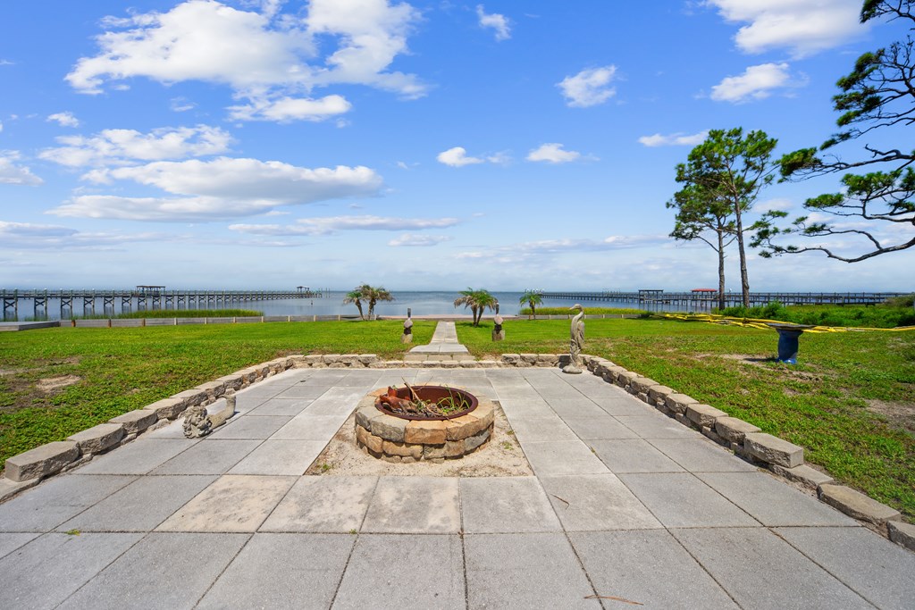 7110 Leeward St, Port St. Joe 32456