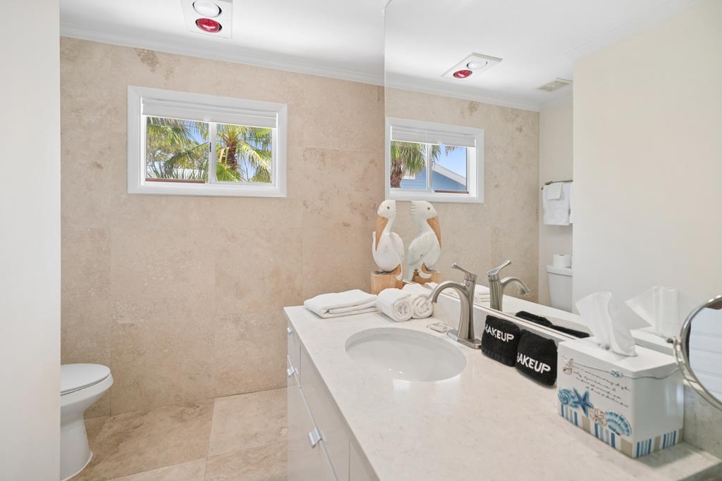 7110 Leeward St, Port St. Joe 32456