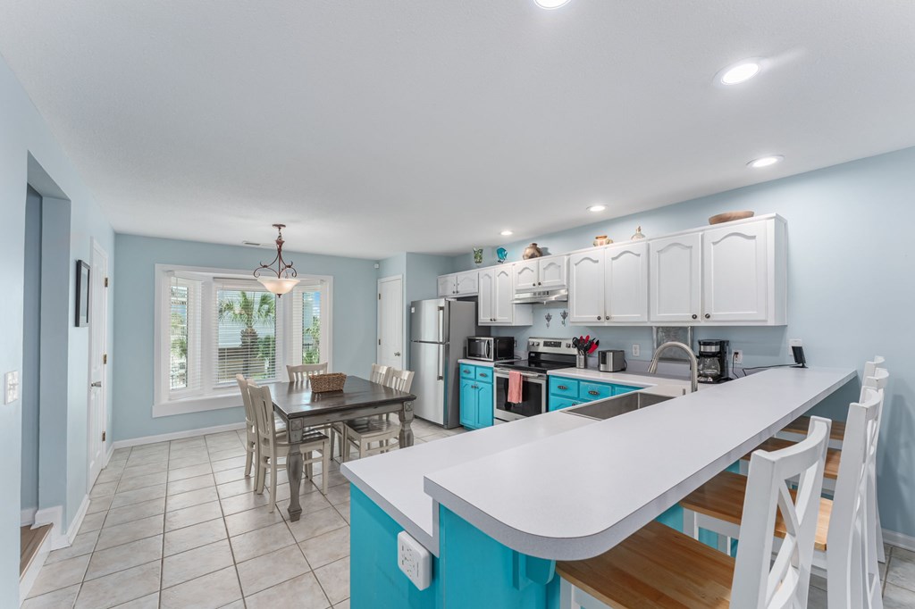 642 Sea Cliff Dr # 17, 32456 Unit: C-17