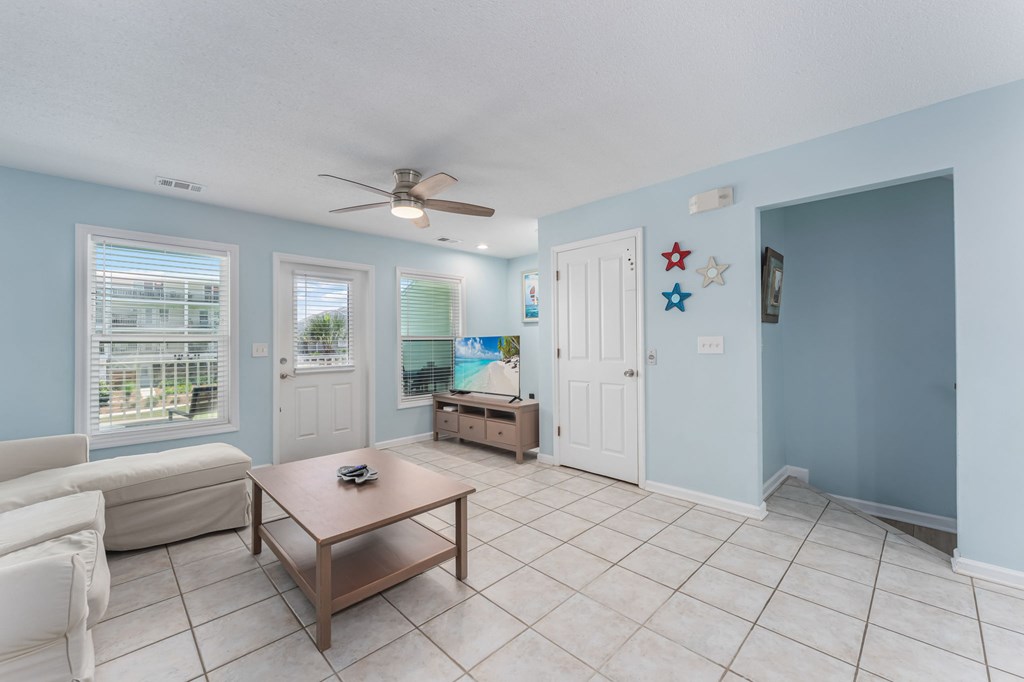 642 Sea Cliff Dr # 17, 32456 Unit: C-17