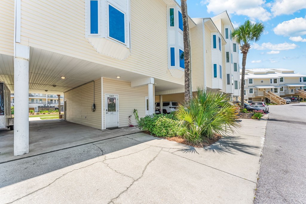 642 Sea Cliff Dr # 17, 32456 Unit: C-17