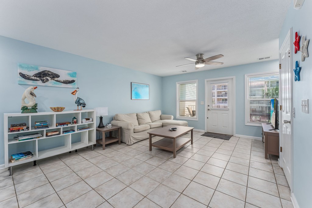 642 Sea Cliff Dr # 17, 32456 Unit: C-17
