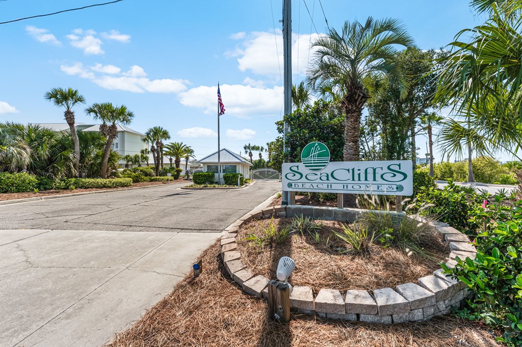 642 Sea Cliff Dr # 17, 32456 Unit: C-17