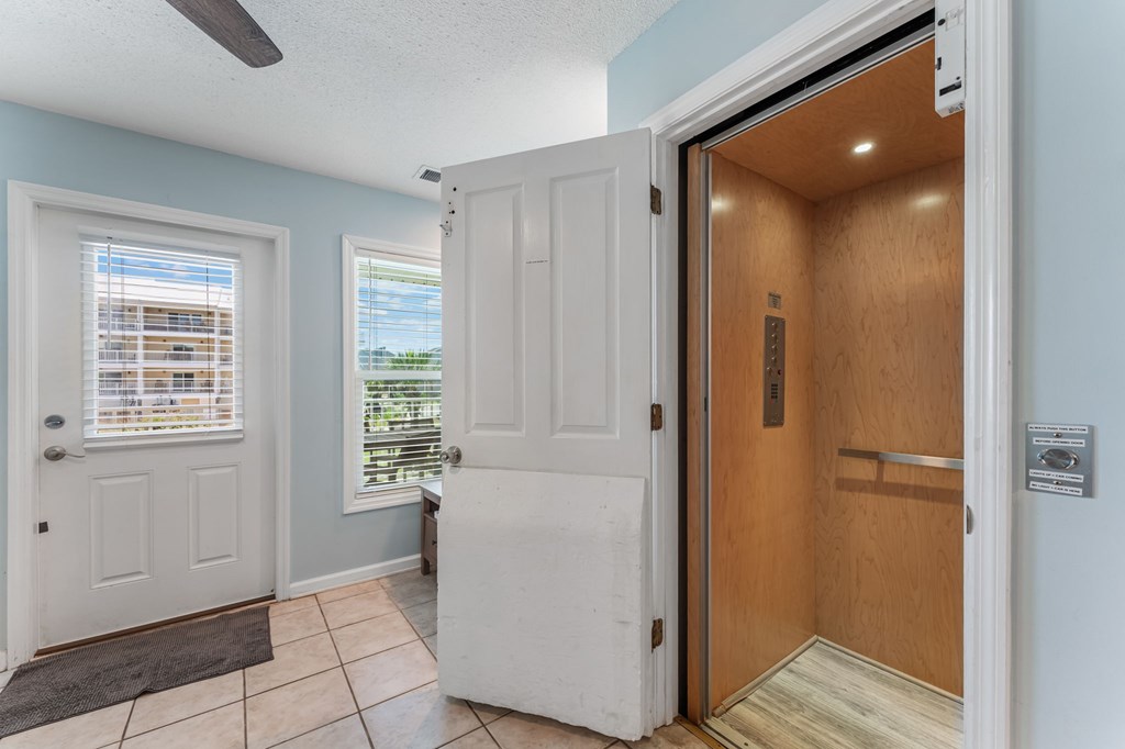 642 Sea Cliff Dr # 17, 32456 Unit: C-17