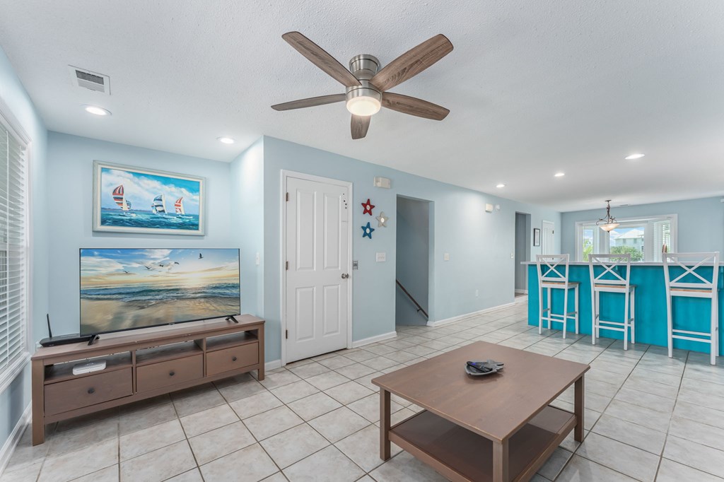642 Sea Cliff Dr # 17, 32456 Unit: C-17