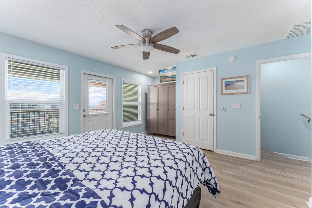 642 Sea Cliff Dr # 17, 32456 Unit: C-17