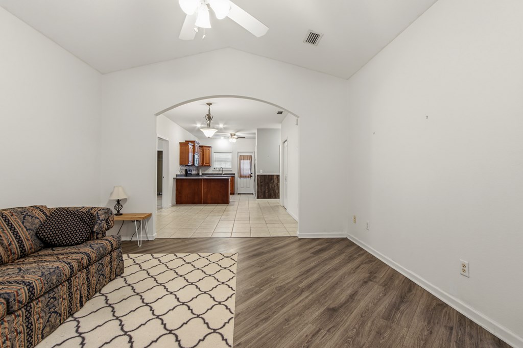 117 Mary Dr, 32465