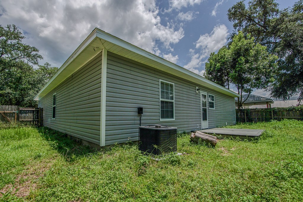 117 Mary Dr, 32465