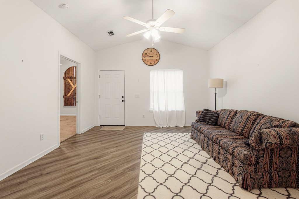 117 Mary Dr, 32465