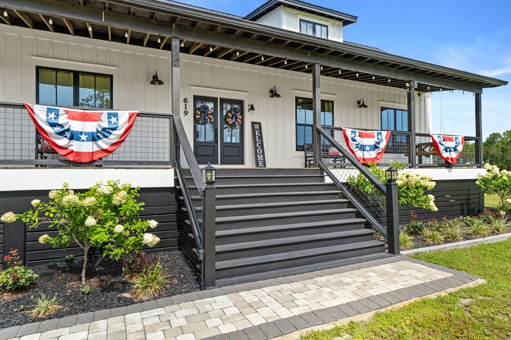 619 Jones Homestead Rd, Port St. Joe 32456