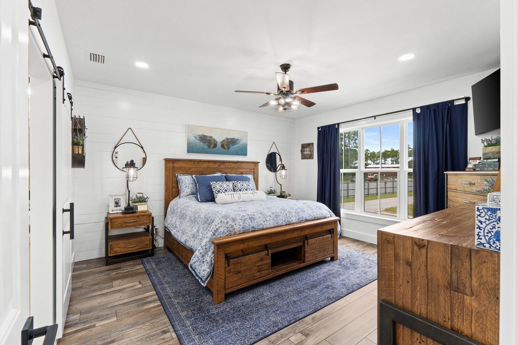 619 Jones Homestead Rd, Port St. Joe 32456