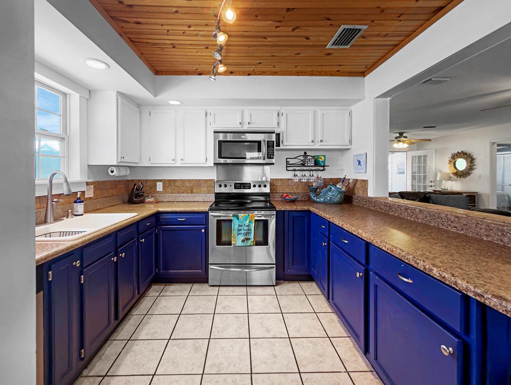 308 Beacon Rd, Port St. Joe 32456
