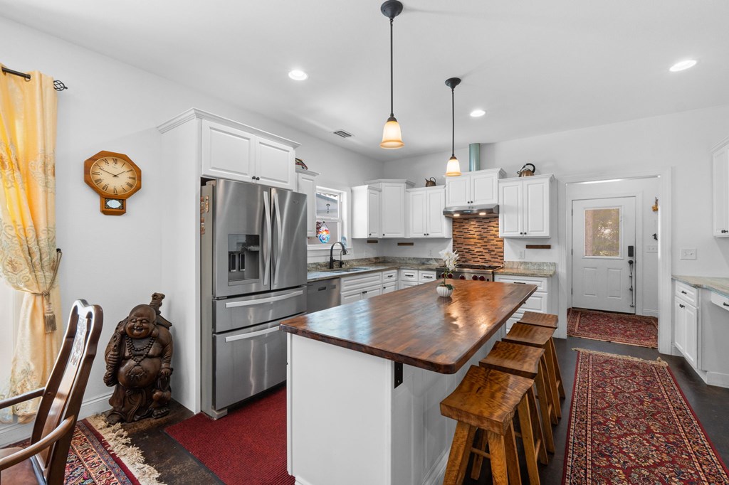 242 15th St, 32320