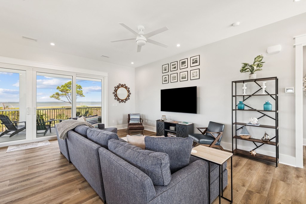 225 Park Point Cir, Port St. Joe 32456