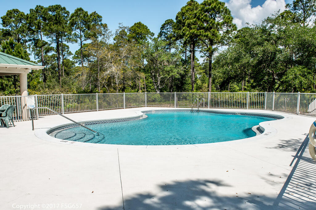 112 Waters Edge Dr, Port St. Joe 32456