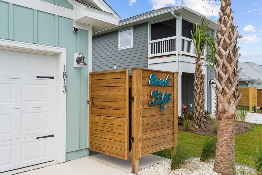 1813 Backwater Rd, Port St. Joe 32456