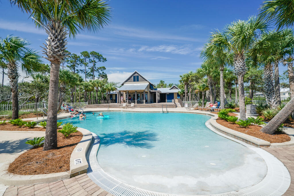 1813 Backwater Rd, Port St. Joe 32456