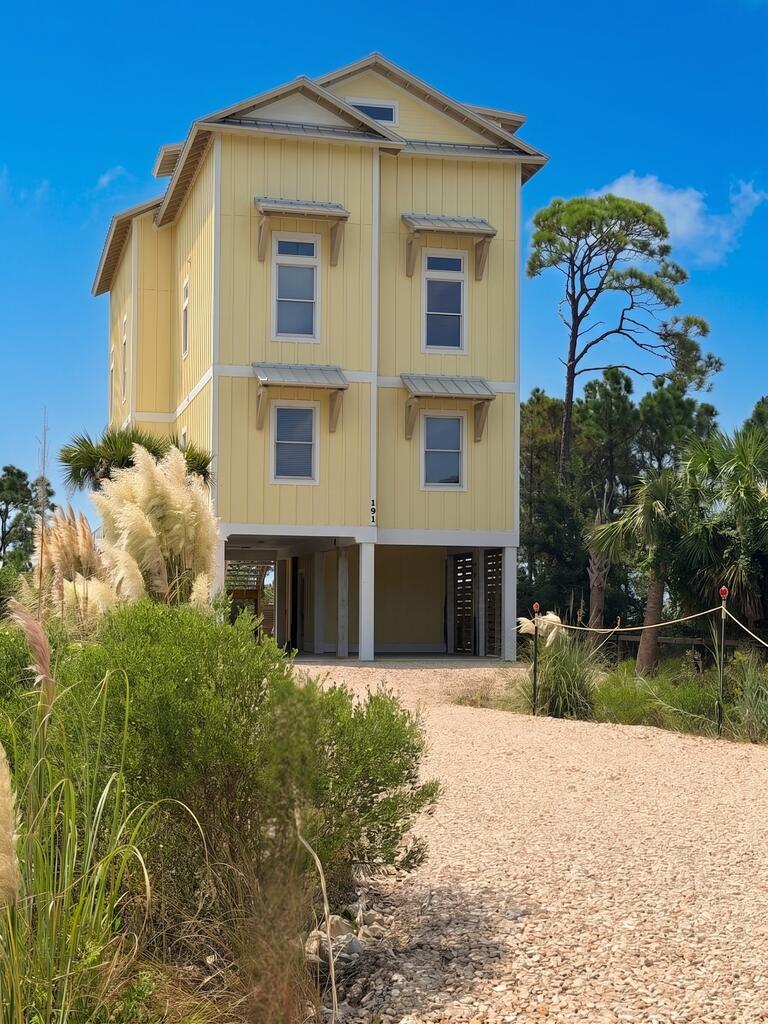 191 Sail Away Dr, Port St. Joe 32456