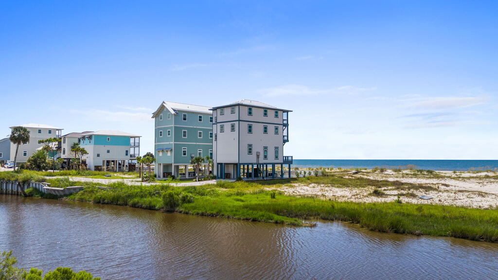 276 Money Bayou Dr, Port St. Joe 32456