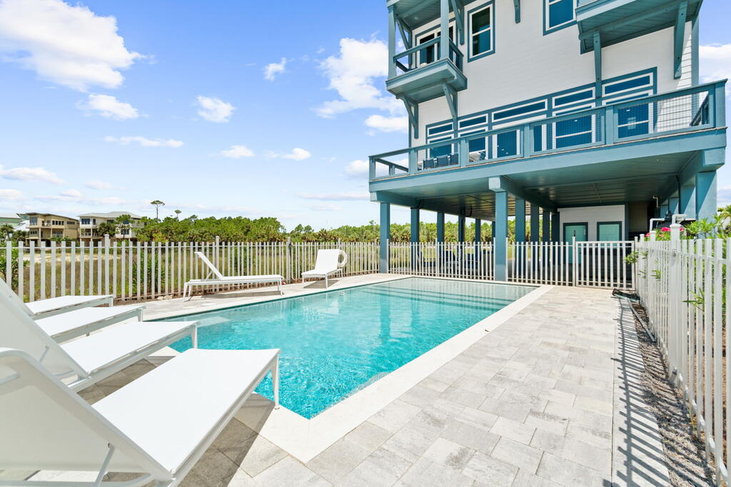 276 Money Bayou Dr, Port St. Joe 32456