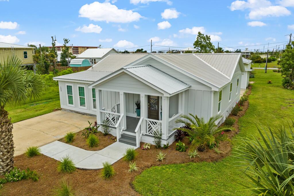 209 7th St, 32456