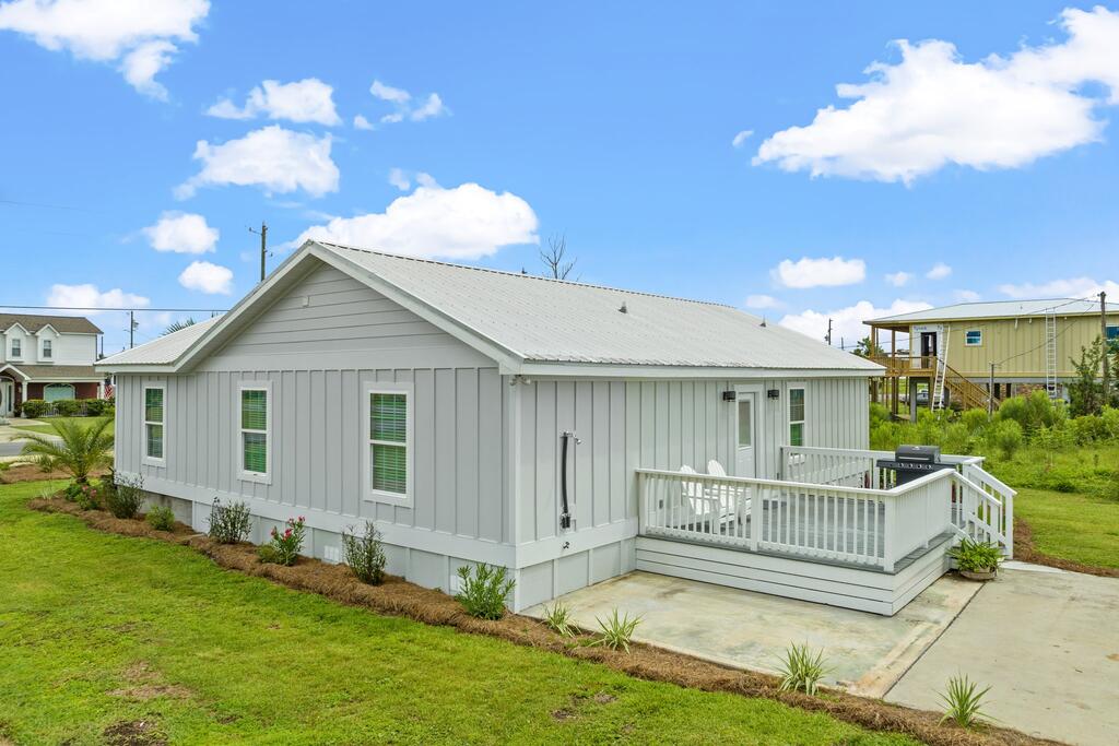 209 7th St, 32456