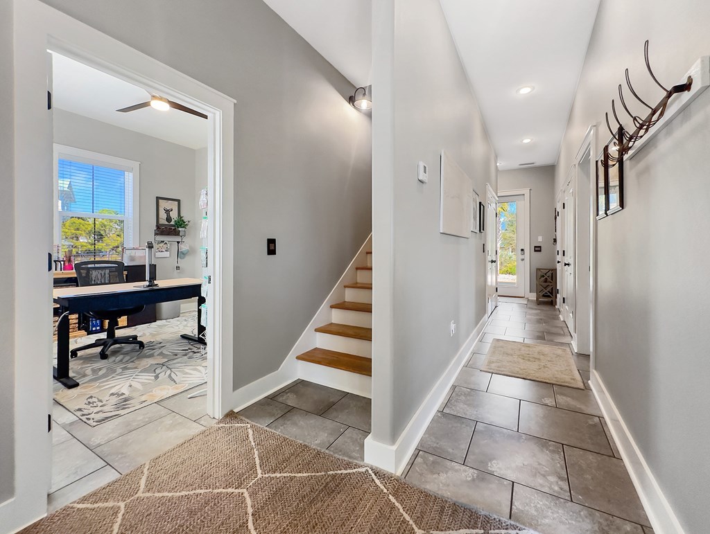 103 S Echo Ln, 32456