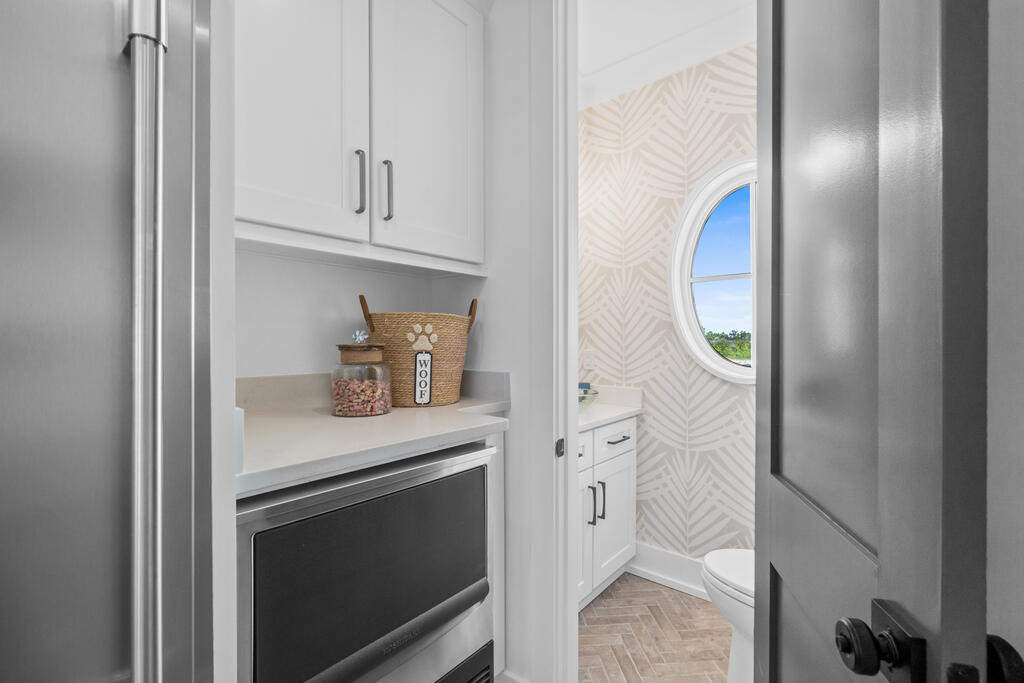 204 Sugar Sand E, 32456