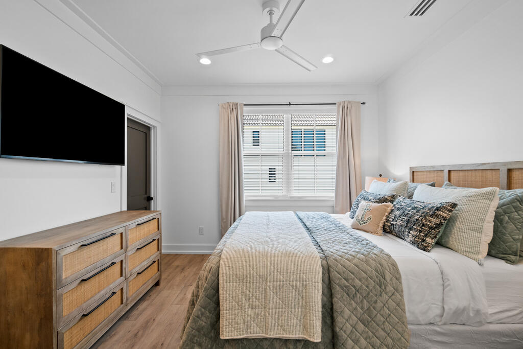 204 Sugar Sand E, 32456