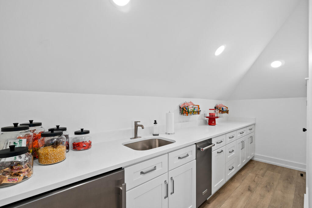 204 Sugar Sand E, 32456