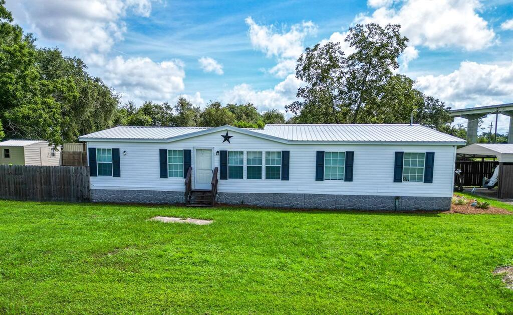 220 N Canal Dr, Port St. Joe 32456