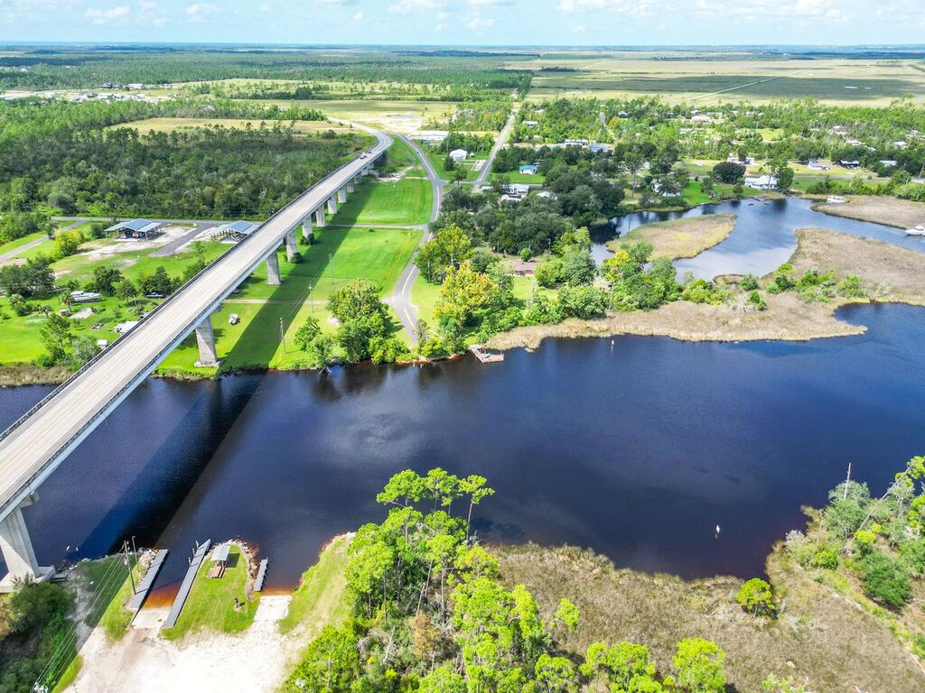 220 N Canal Dr, Port St. Joe 32456