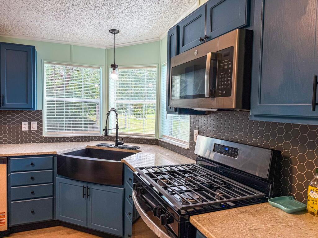 220 N Canal Dr, Port St. Joe 32456