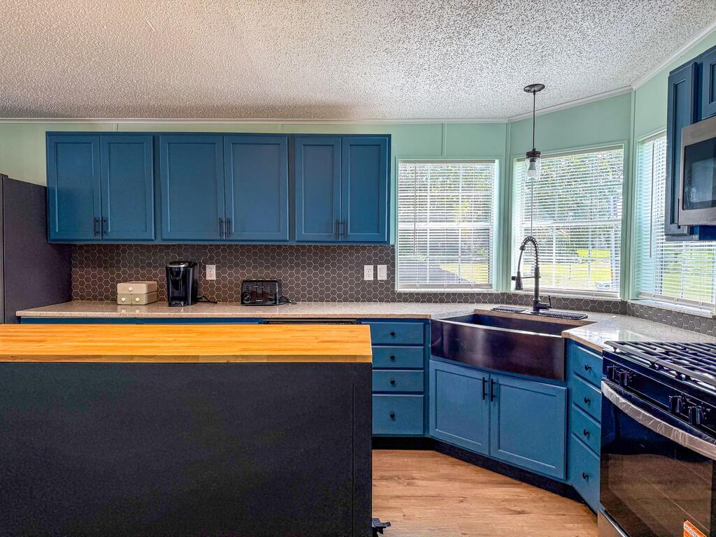 220 N Canal Dr, Port St. Joe 32456
