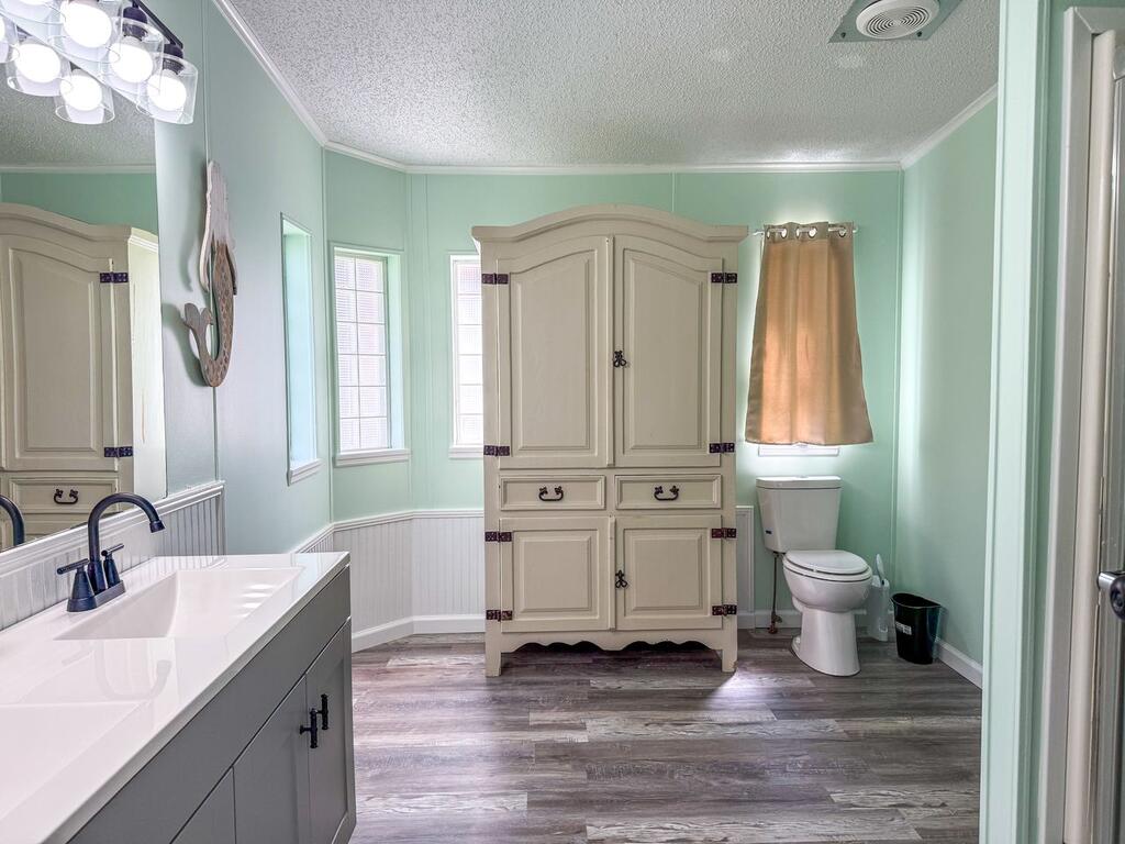 220 N Canal Dr, Port St. Joe 32456